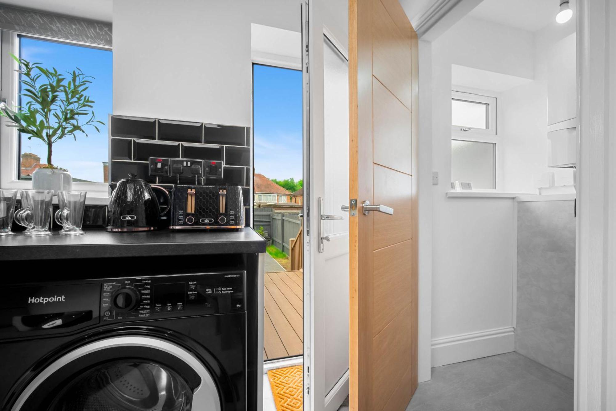 5 Bedroom House Solihull 10 Mins Drive From Bhx & Nec Private Off Road Parking Birmingham Exterior foto