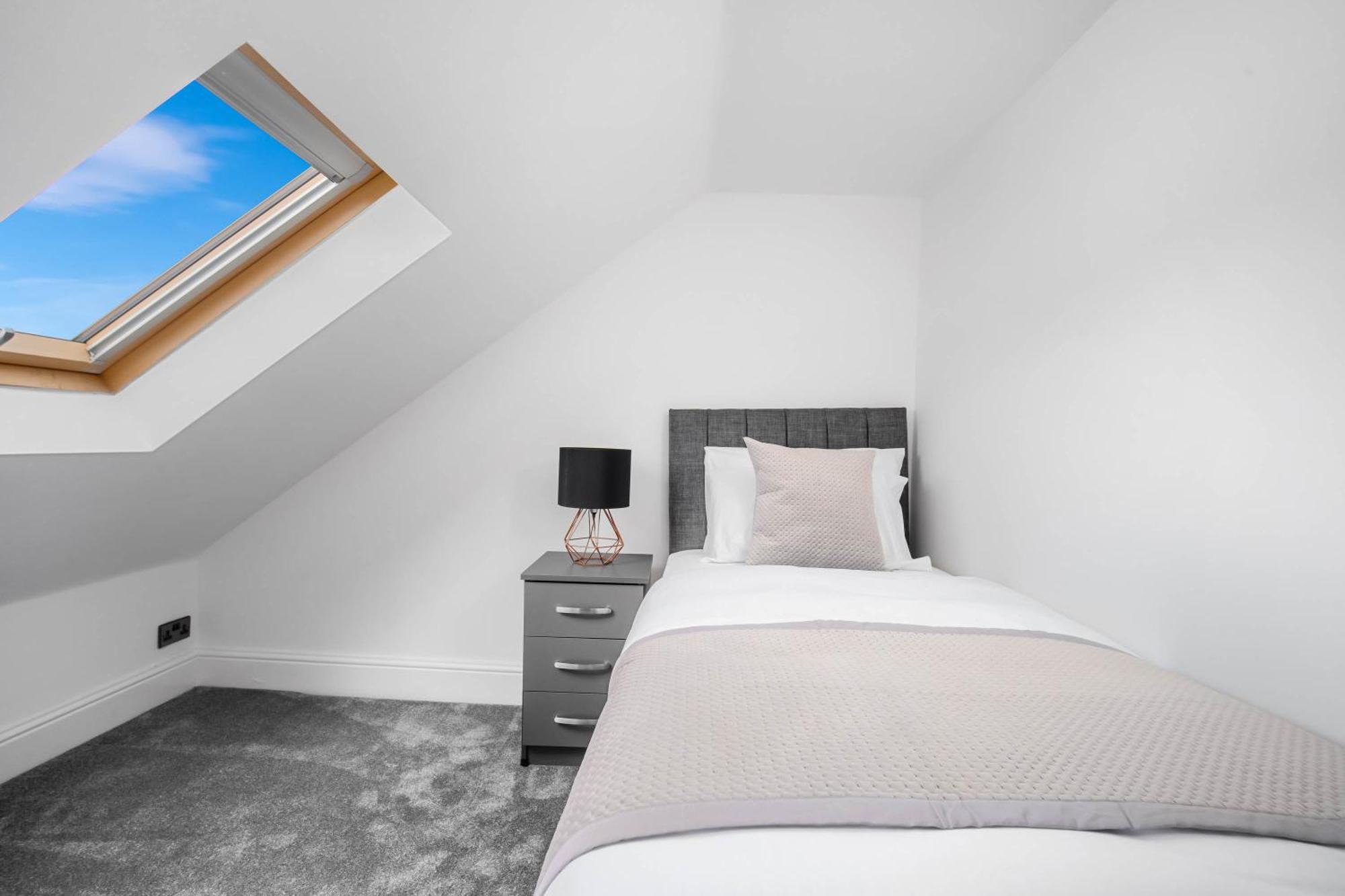 5 Bedroom House Solihull 10 Mins Drive From Bhx & Nec Private Off Road Parking Birmingham Exterior foto